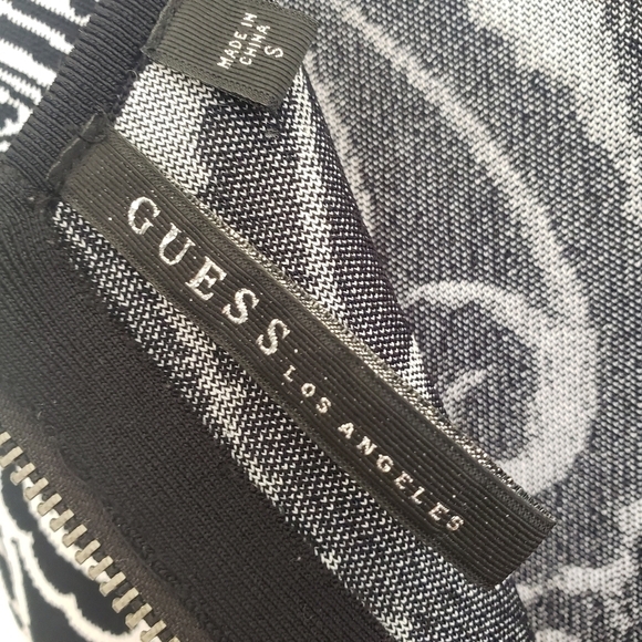 GUESS BLACK AND WHITE "ORNATE" PAISLEY BODYCON MINI-DRESS  SIZE SMALL - Picture 13 of 16